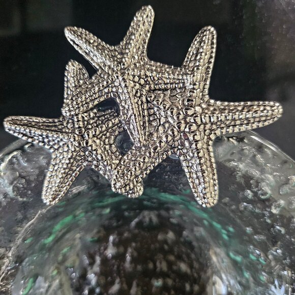 Glass Clear Textured Bubble Glass Small Bowl With Cluster of Silvertone Starfish - Picture 2 of 6
